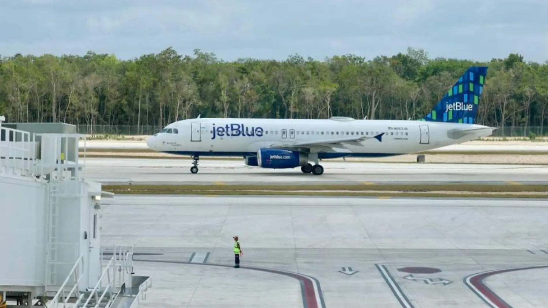 Jet Blue-Tulum